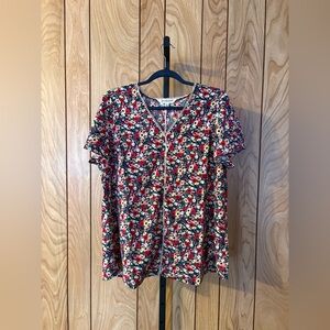 Davi & Dani Floral Flutter Sleeve Blouse Size Medium